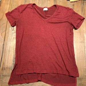 Loose fitting shirt sleeved shirt!
